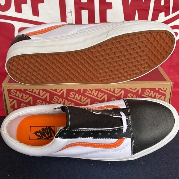 Vans Old Skool
(Classic Sport)Blk/Tr Wht
VNOA5KRF93U
Men’s sneakers - athletic - Picture 4 of 16